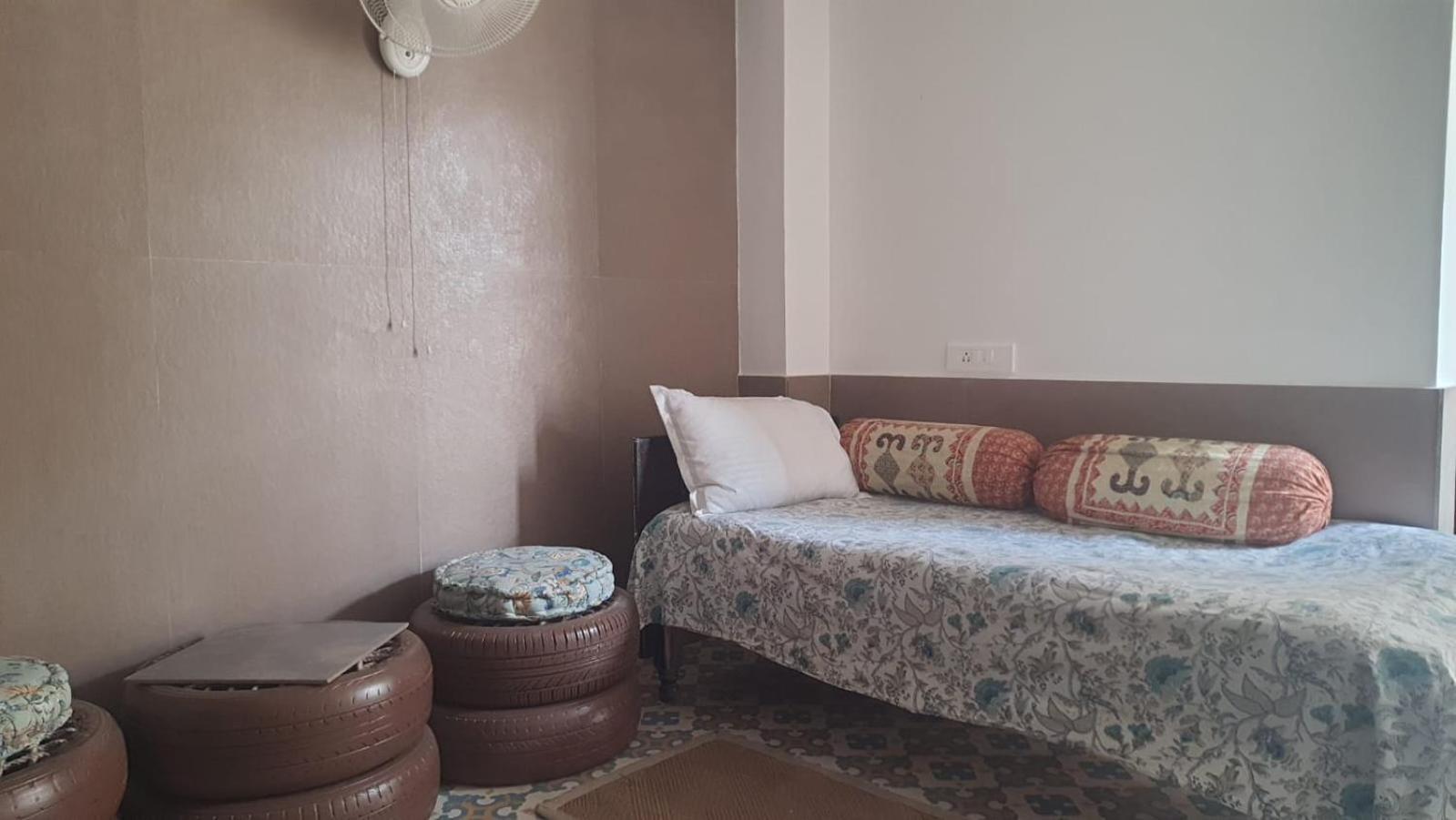Jaisal Castle Homestay Джайпур Екстериор снимка
